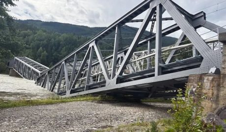 Am 14. August stürzte die Randklev-Brücke über den Gudbrandslågen ein.