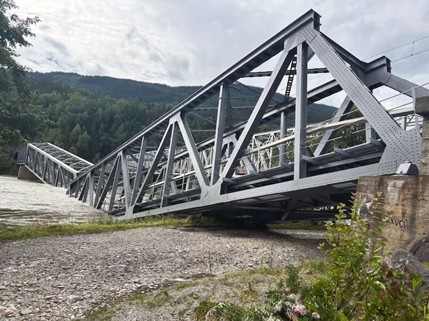 Am 14. August stürzte die Randklev-Brücke über den Gudbrandslågen ein.